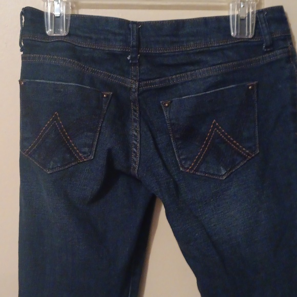 Jeans - Picture 5 of 11